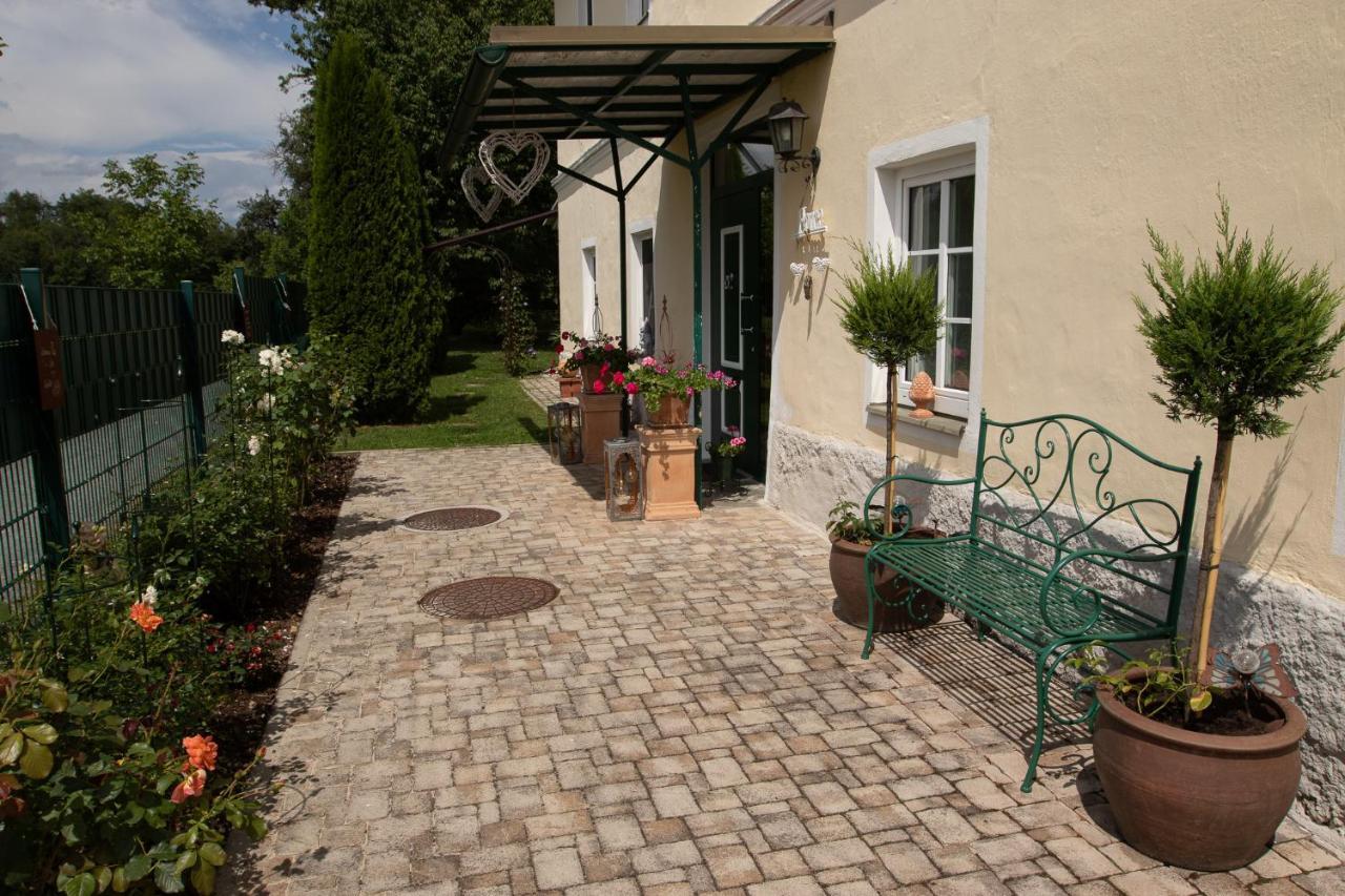 Apartamento Gutshof Bartl 2 Klagenfurt am Woerthersee Exterior foto