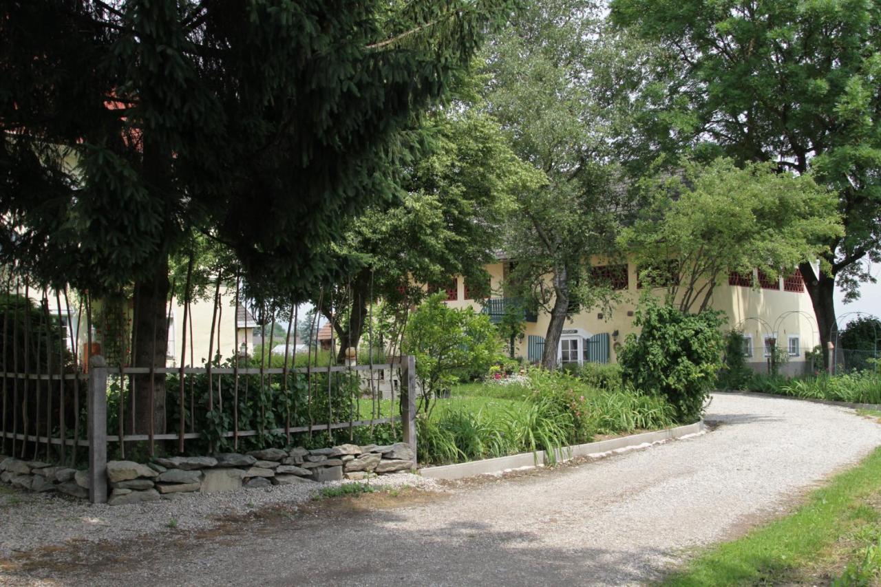 Apartamento Gutshof Bartl 2 Klagenfurt am Woerthersee Exterior foto