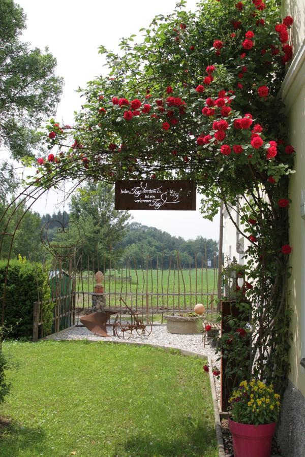 Apartamento Gutshof Bartl 2 Klagenfurt am Woerthersee Exterior foto