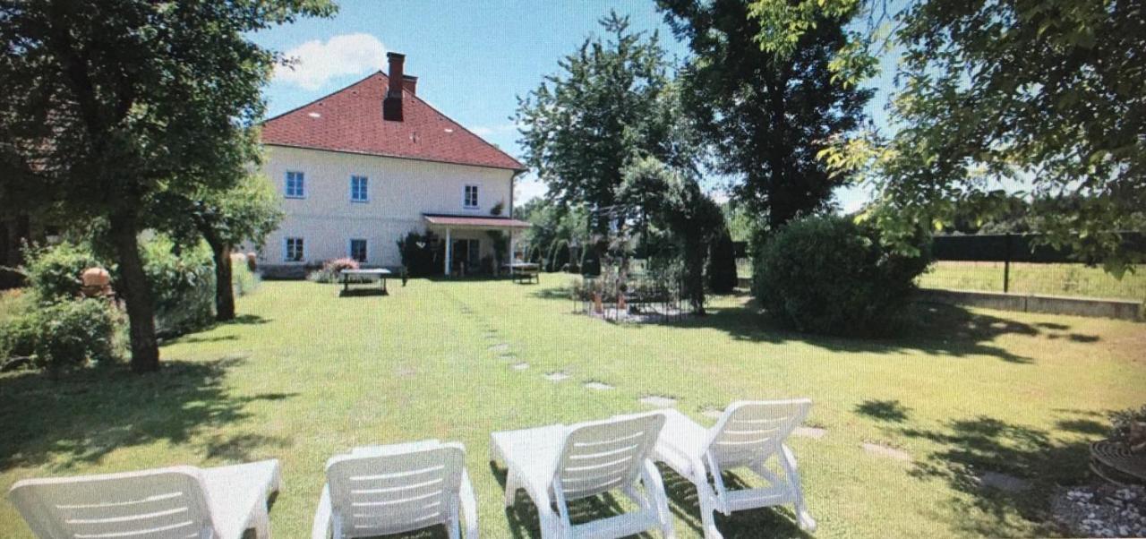 Apartamento Gutshof Bartl 2 Klagenfurt am Woerthersee Exterior foto